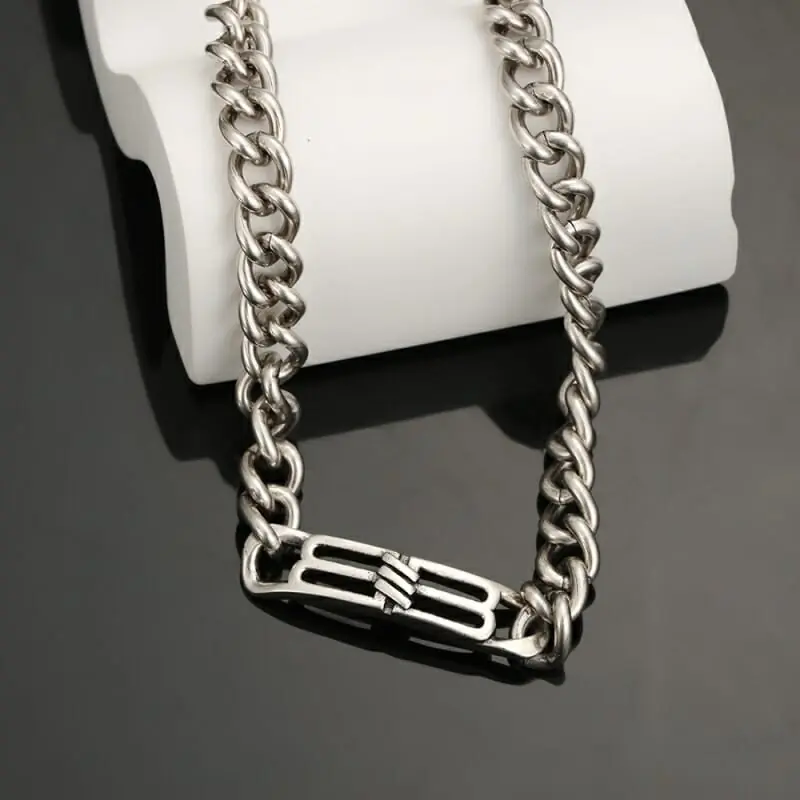 balenciaga collier s_122412a3